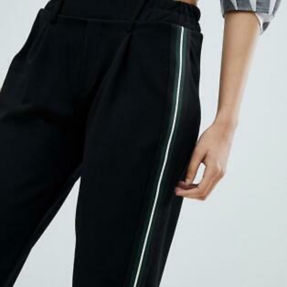 Bershka pants with green stripe, size xs - Picture 2 of 2